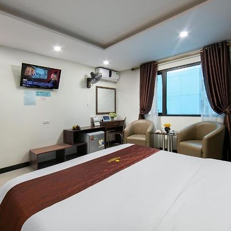 Quang Chung Hotel - 56 Le Van Thiem - By Bay Luxury Hanoi Dış mekan fotoğraf